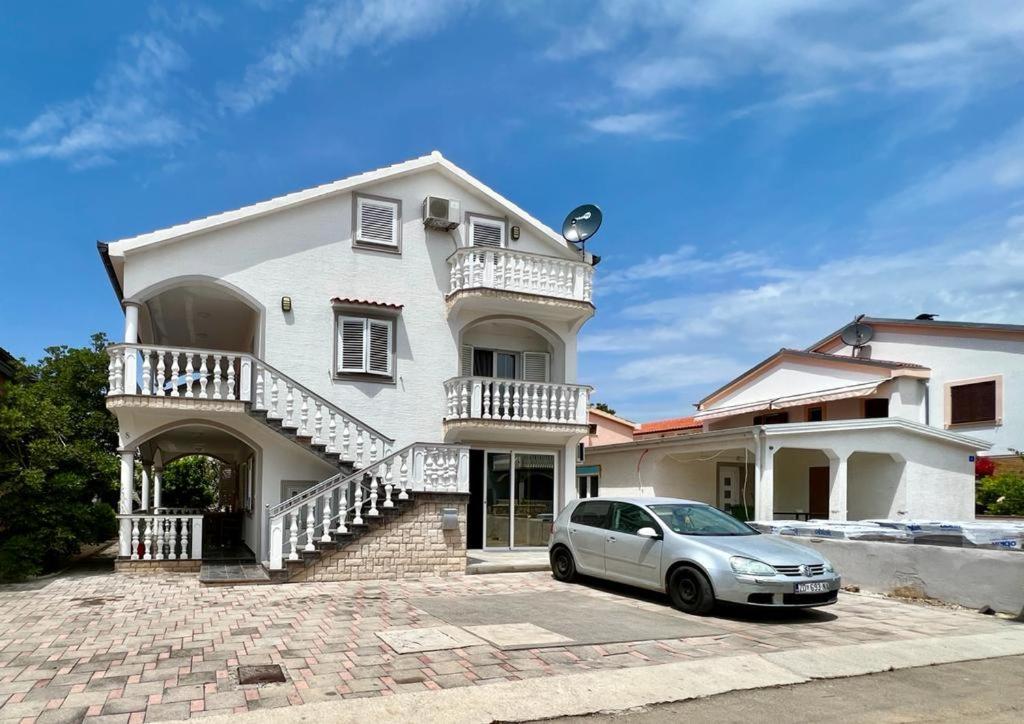 Apartmani Aneri Vir Luaran gambar