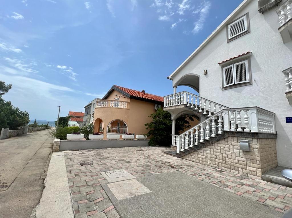 Apartmani Aneri Vir Luaran gambar