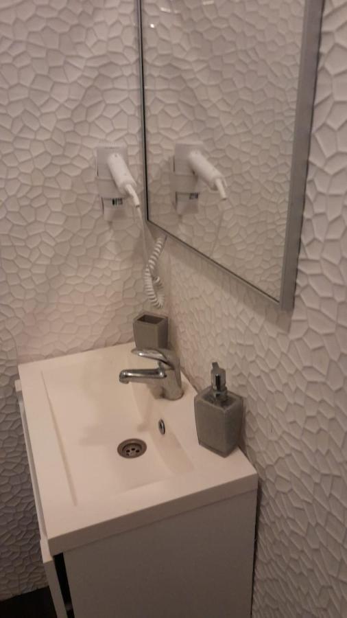 Apartmani Aneri Vir Luaran gambar
